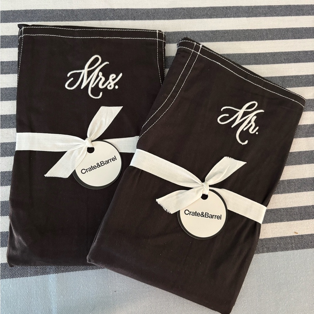 NWT Crate & Barrel Black Aprons with White Embroidery Mr & Mrs